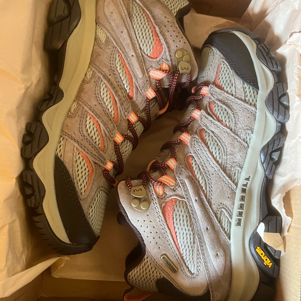 Merrell Hiking Boots - Picture 3 of 3